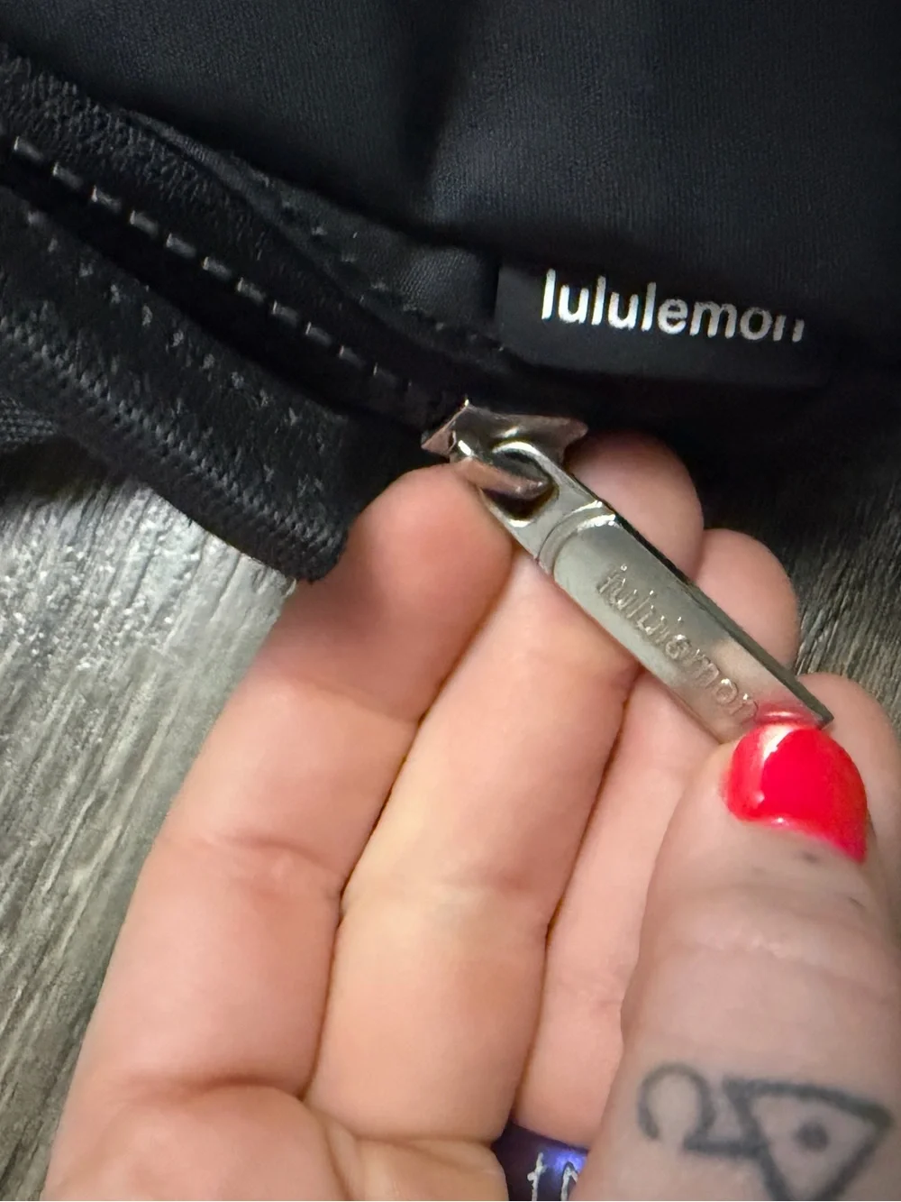 lululemon athletica small pockets excellent